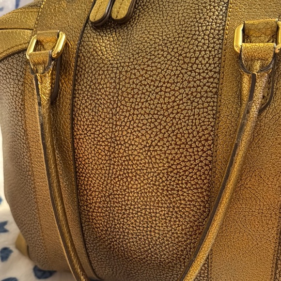 -* Fendi Gold Leather Women's Bag - Picture 6 of 10